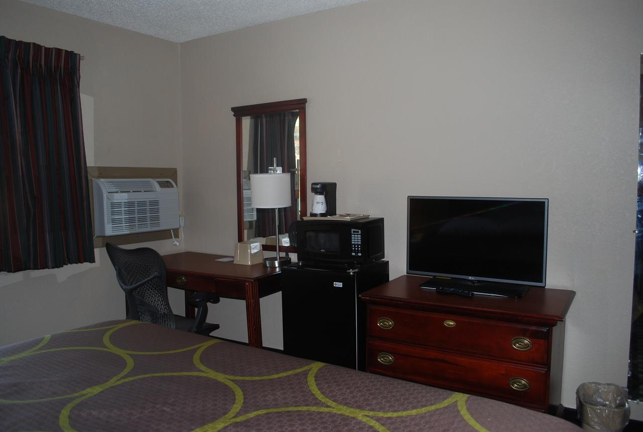 Super 8 By Wyndham Warner Robins Μοτέλ Εξωτερικό φωτογραφία